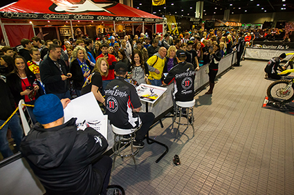 RCH_Suzuki_Factory_Racing_Photo_7